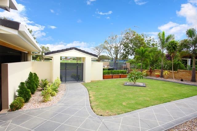 12 Sailaway Street, MERMAID WATERS QLD 4218, Mermaid Waters - Thumbnail 4