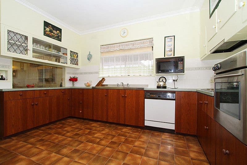 4 Kia Ora Road, RESERVOIR VIC 3073, Reservoir - Thumbnail 4