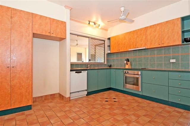 19 Waterhouse Crescent, DRIVER NT 0830, Driver - Thumbnail 2