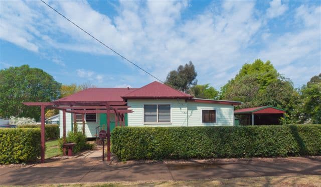 24 Glenvale Road, HARRISTOWN QLD 4350, Harristown - Image 1