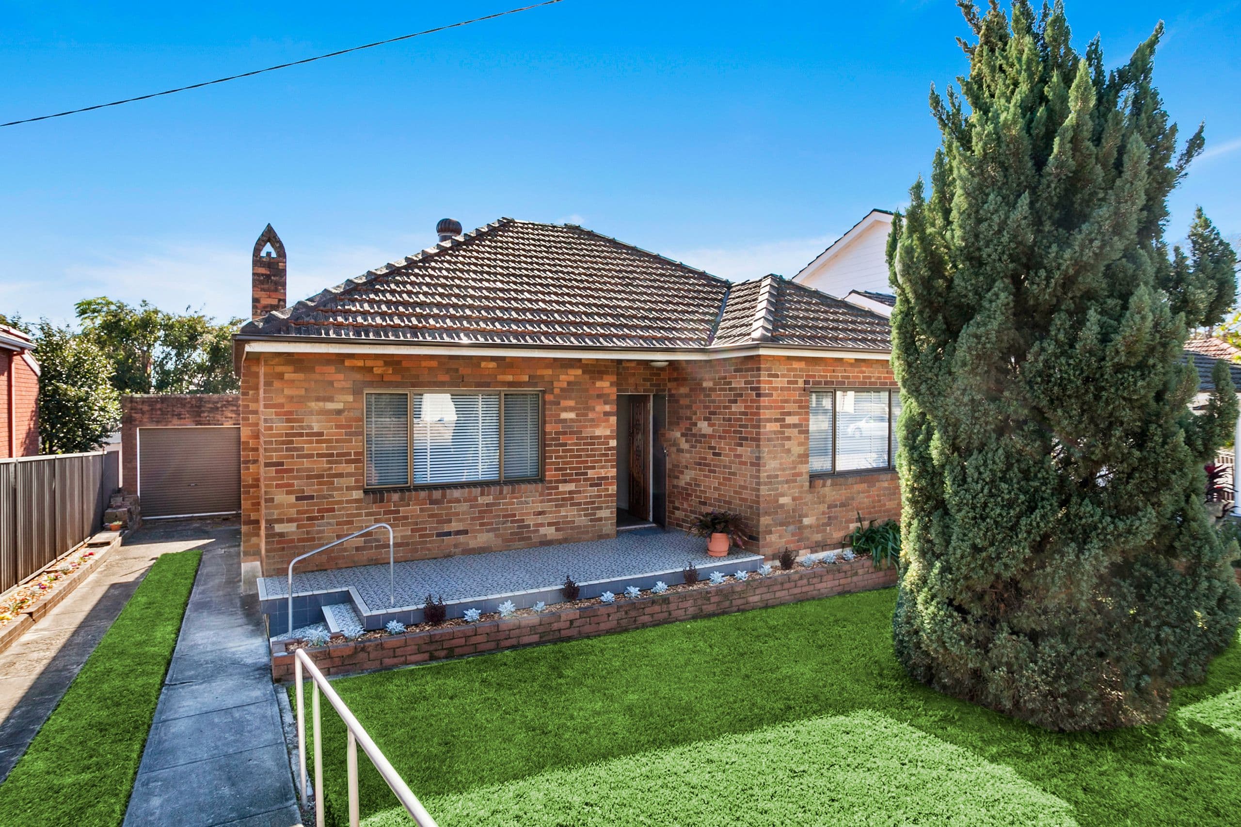 10 Stoney Creek Road, Beverly Hills - Image 1
