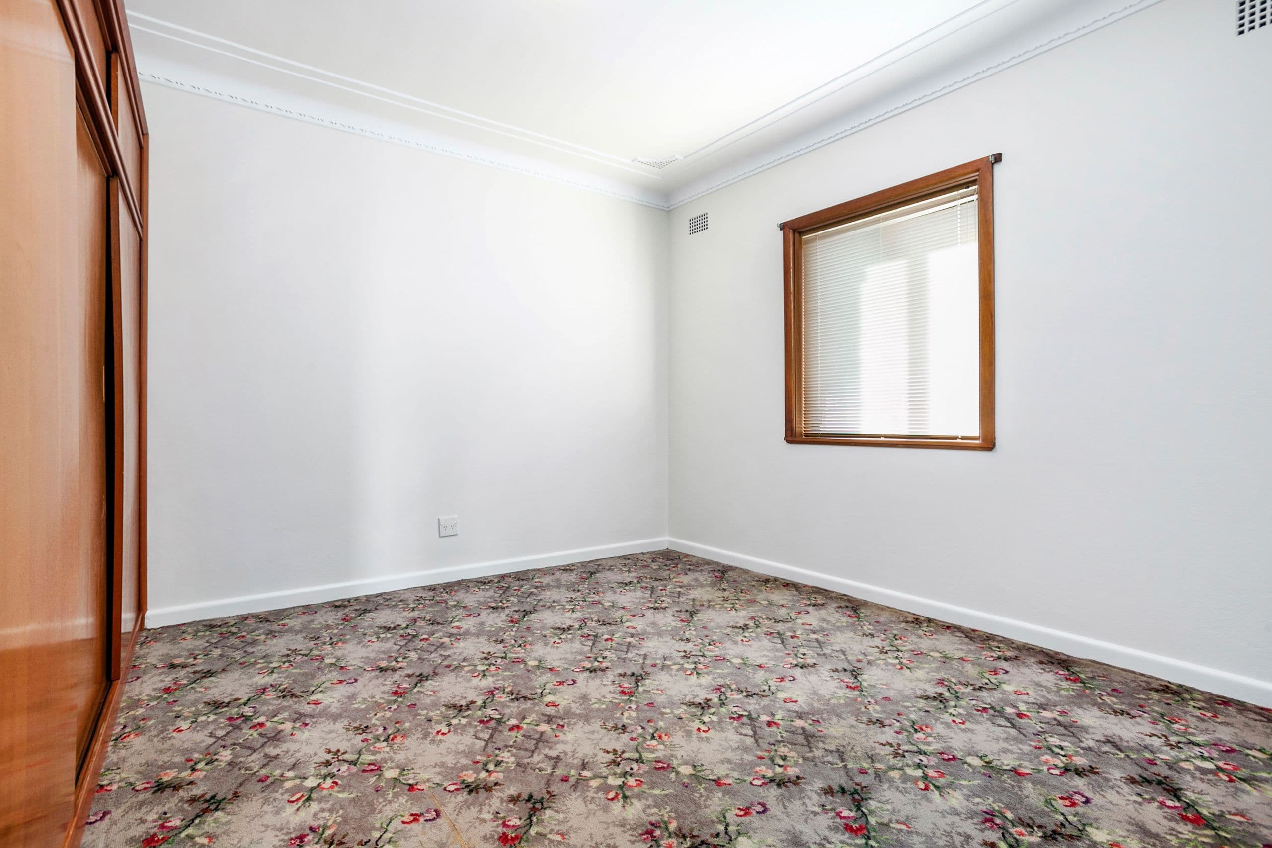 10 Stoney Creek Road, Beverly Hills - Thumbnail 2
