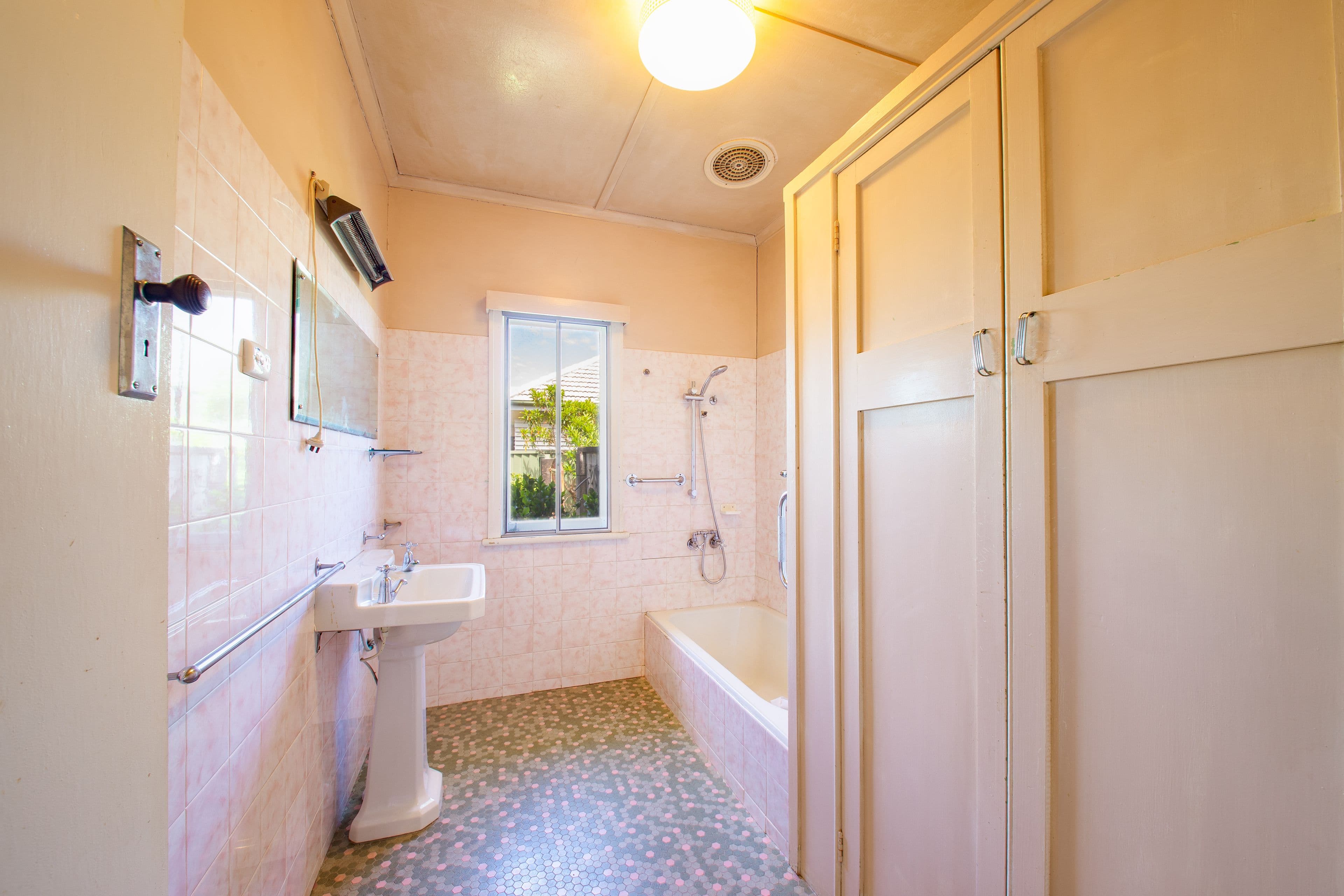 9 Reddy Street, One Mile QLD 4305, One Mile - Thumbnail 4