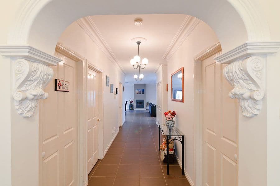 6 Sommeville Drive, ROXBURGH PARK VIC 3064, Roxburgh Park - Thumbnail 2