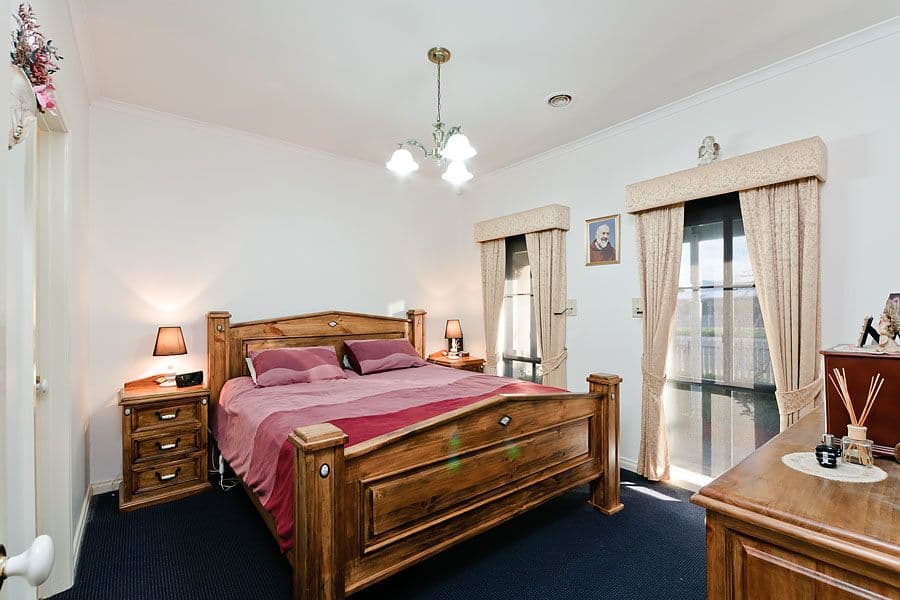 6 Sommeville Drive, ROXBURGH PARK VIC 3064, Roxburgh Park - Thumbnail 6