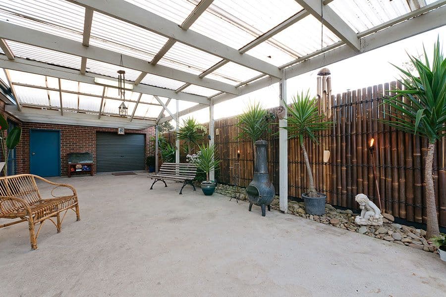 6 Sommeville Drive, ROXBURGH PARK VIC 3064, Roxburgh Park - Thumbnail 8