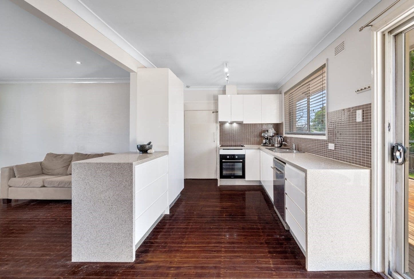 2/5 Keane Street, Midland, WA, Midland - Thumbnail 2