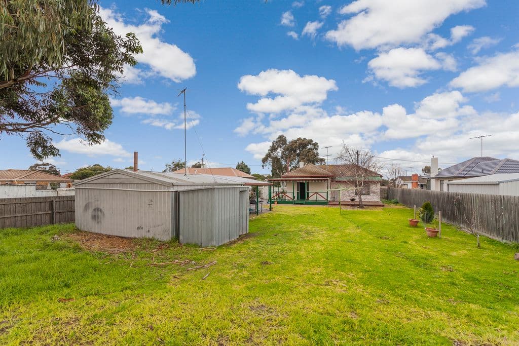 7 Pettitt Crescent, NORLANE VIC 3214, Norlane - Thumbnail 2