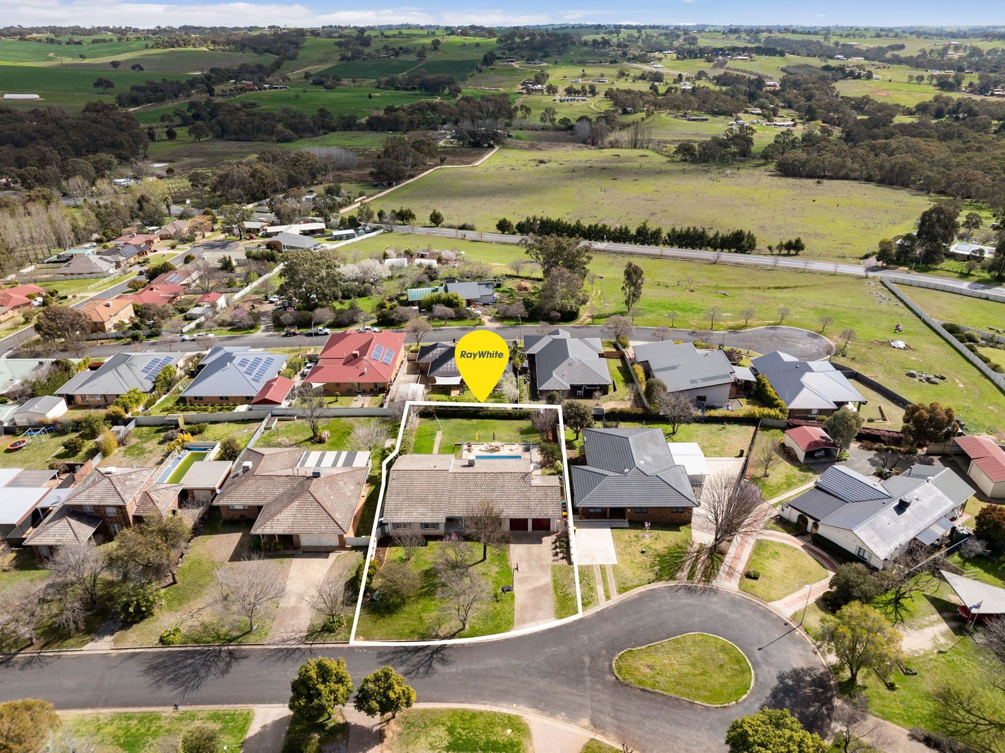 5 Normoyle Crescent, Young NSW 2594, Young - Thumbnail 2