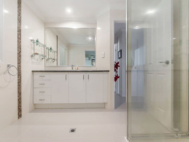 3 Liam Court, Labrador QLD 4215, Labrador - Thumbnail 6