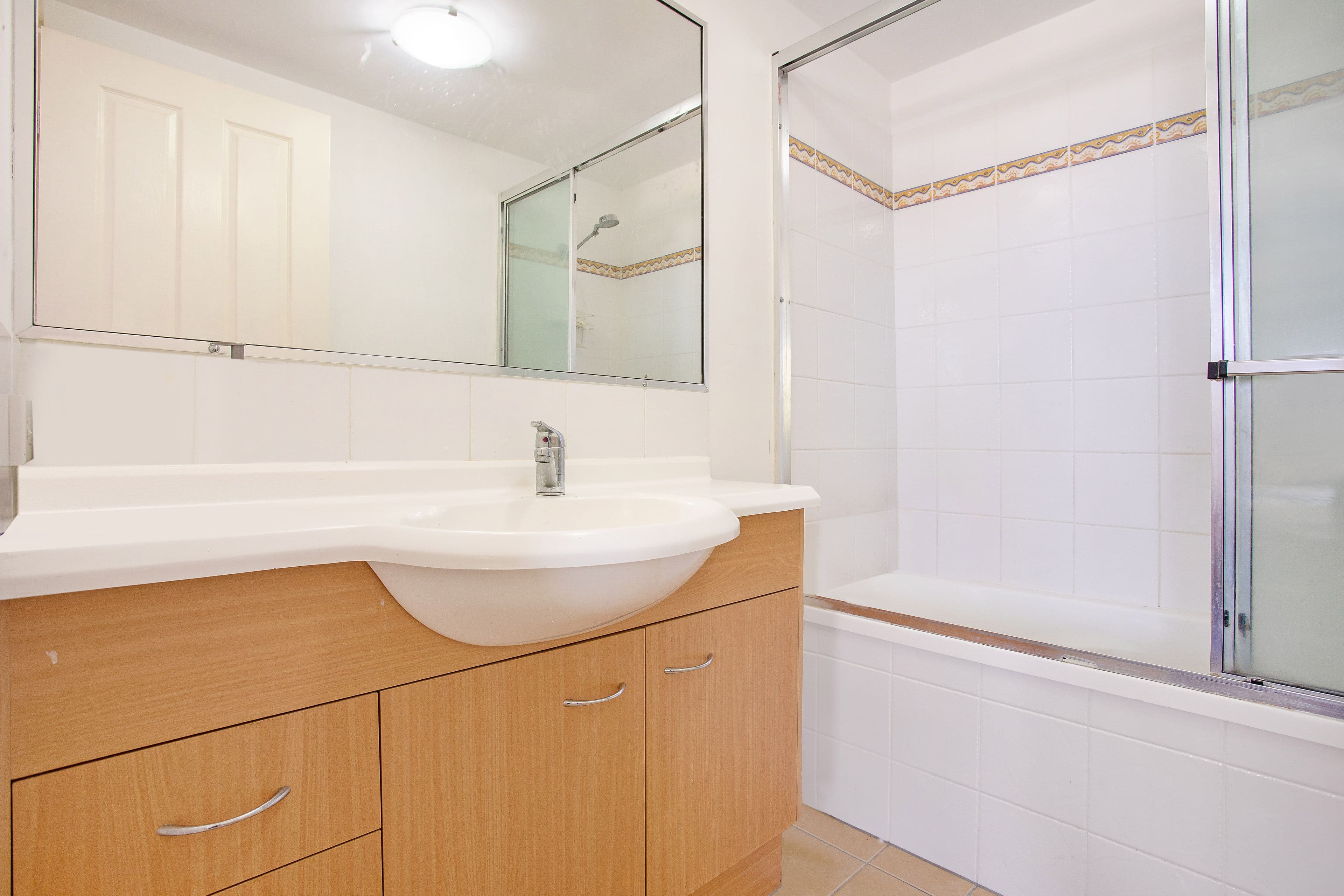 340 'Turtle Beach Resort' 2342 Gold Coast Highway, Mermaid Beach QLD 4218, Mermaid Beach - Thumbnail 4