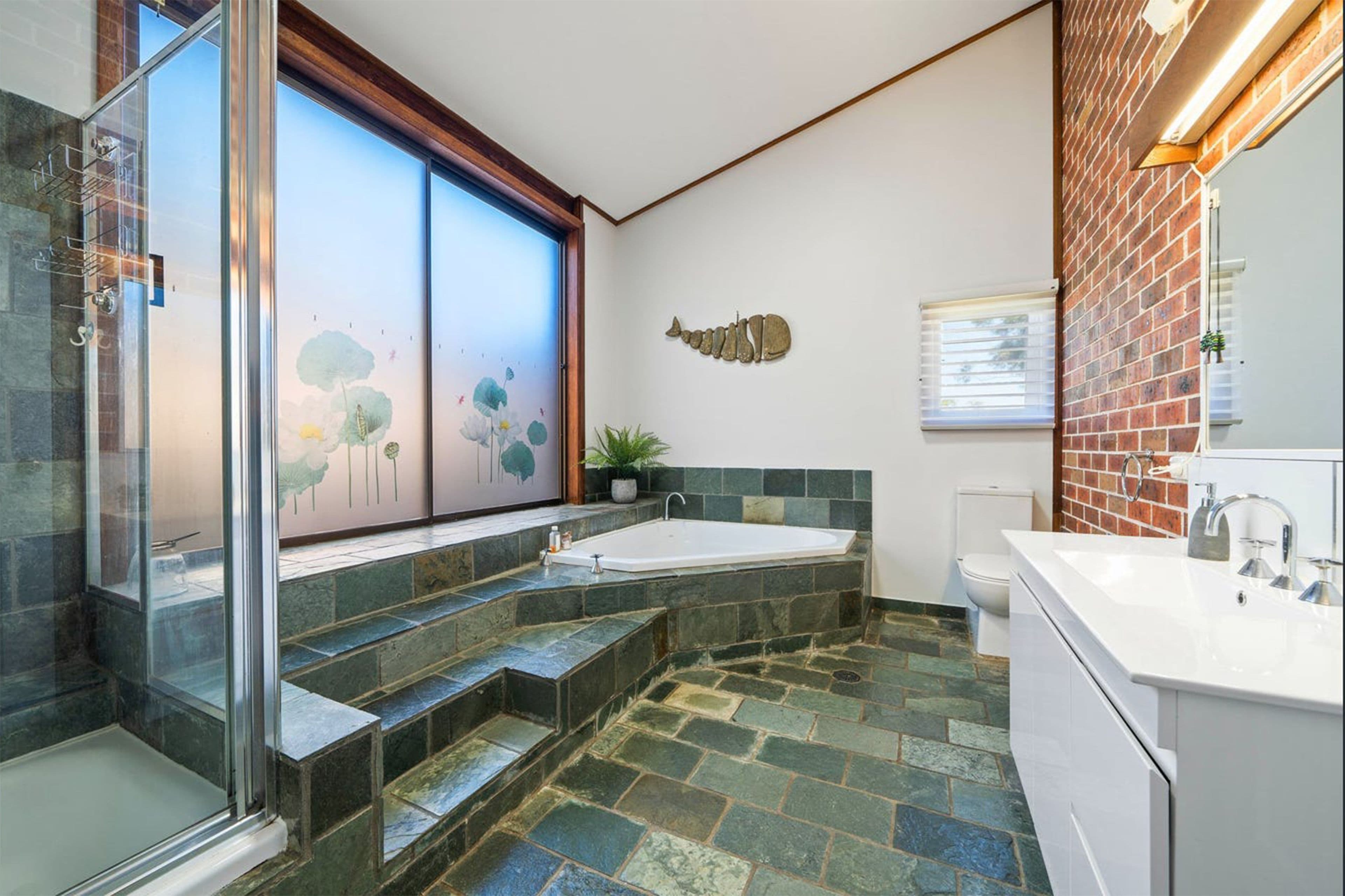 390 Montpelier Drive, The Oaks NSW 2570, The Oaks - Thumbnail 5