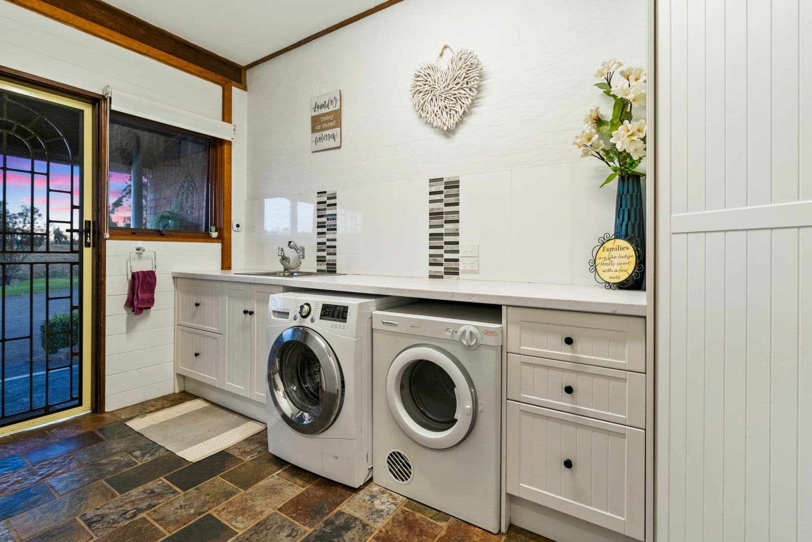 390 Montpelier Drive, The Oaks NSW 2570, The Oaks - Thumbnail 6