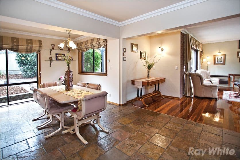 6 Strickland Drive, WHEELERS HILL VIC 3150, Wheelers Hill - Thumbnail 2