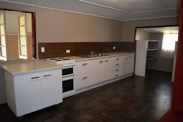 58 Garden Street, Blackall QLD 4472, Blackall - Thumbnail 2