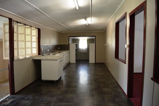 58 Garden Street, Blackall QLD 4472, Blackall - Thumbnail 7