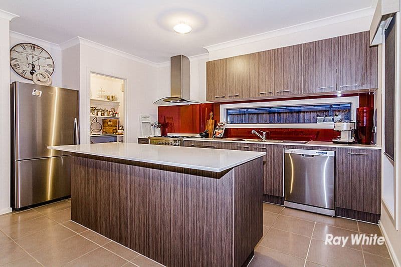 8 Hill Farm Drive, CLYDE VIC 3978, Clyde - Thumbnail 2
