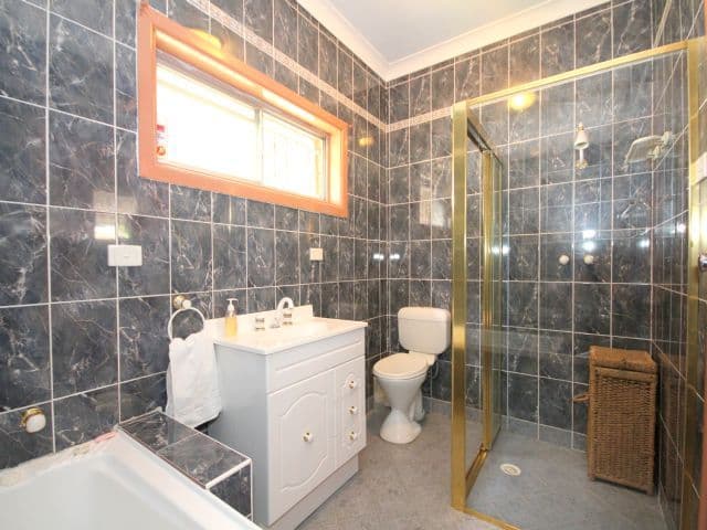 24 Cowl Street, GREENACRE NSW 2190, Greenacre - Thumbnail 8