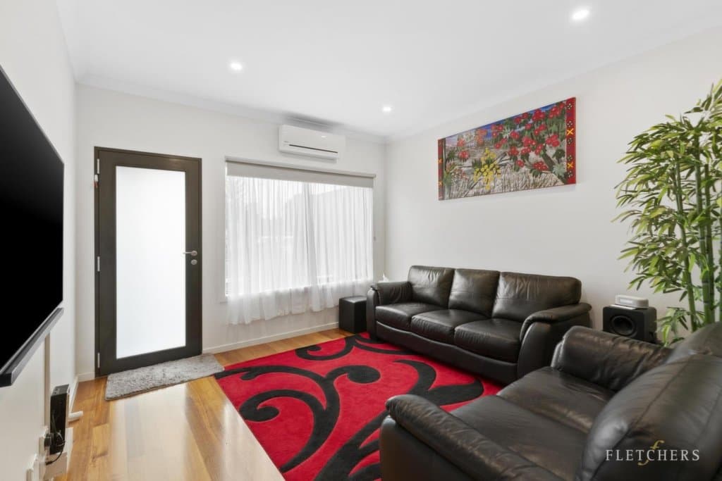 2/69 Manchester Road, Mooroolbark - Thumbnail 2