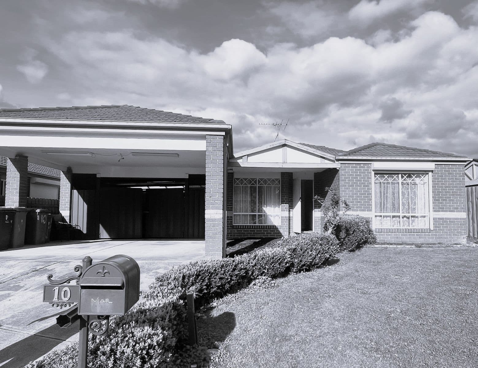 10 Charlotte Place, Cranbourne West - Thumbnail 3