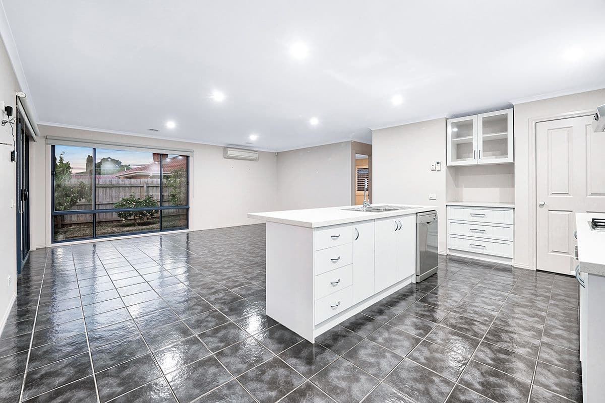 16 Merribah Way, Cranbourne West VIC 3977, Cranbourne West - Thumbnail 7
