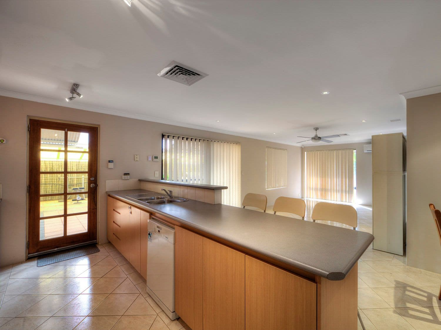64 Fruit Tree Crescent, Forrestfield WA 6058, Forrestfield - Thumbnail 5