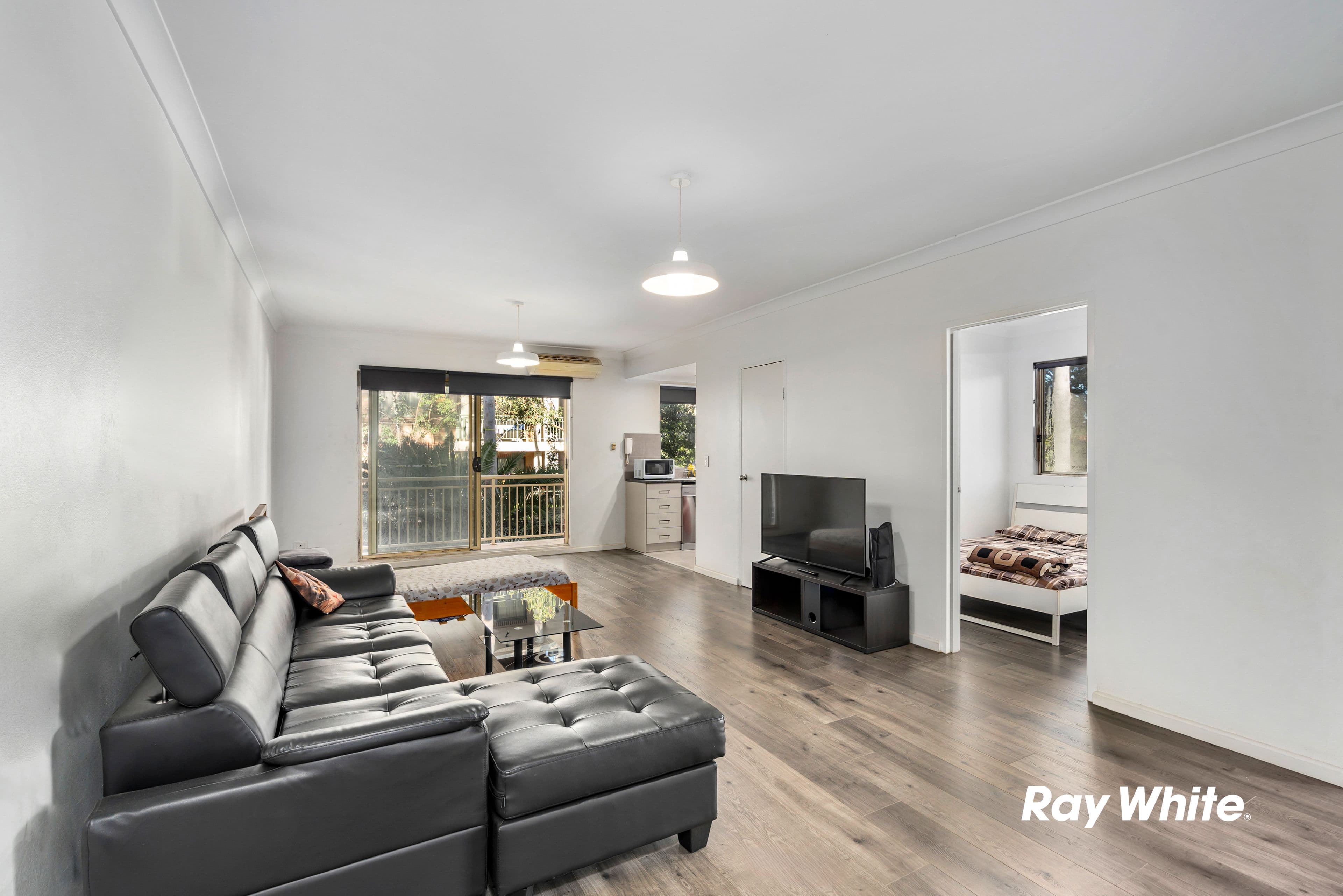 8 Fifth Avenue, Blacktown NSW 2148, Blacktown - Thumbnail 2