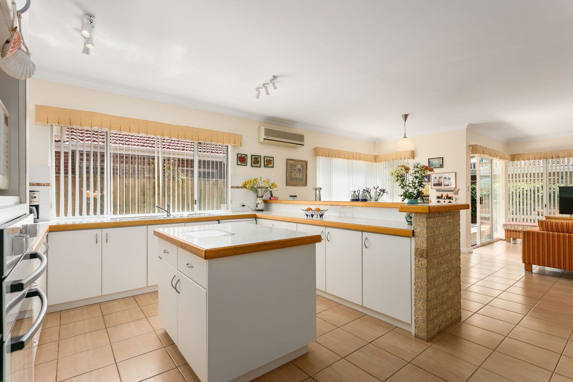 23 Asquith Street, Mount Claremont WA 6010, Mount Claremont - Thumbnail 3