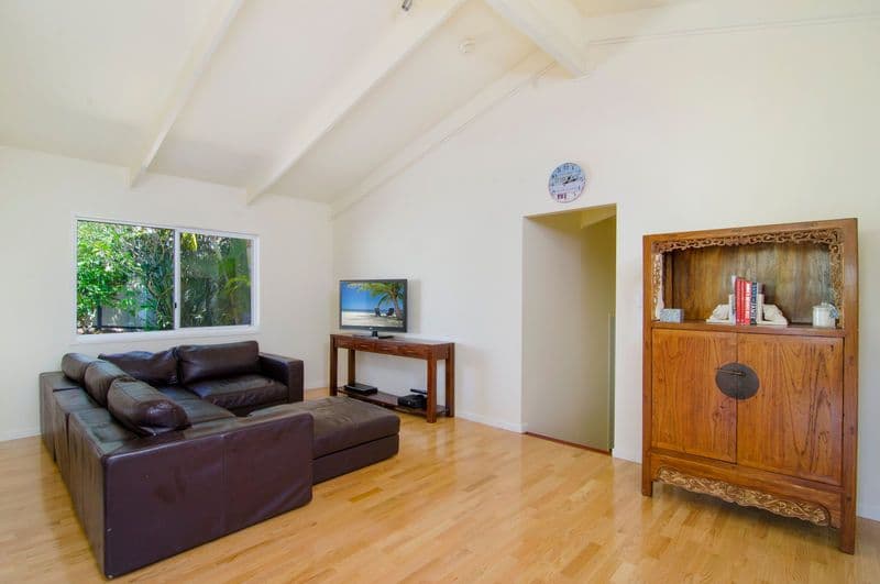 16 Crest Drive, ELANORA QLD 4221, Elanora - Thumbnail 5