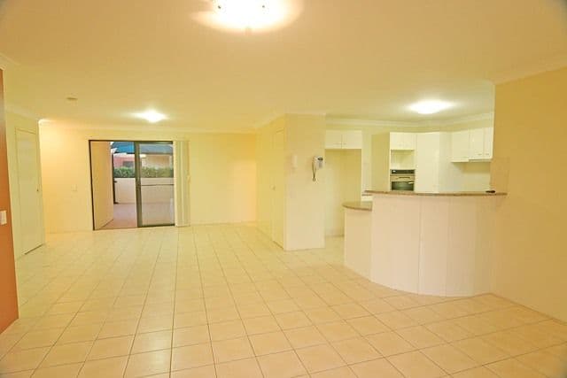 16 Norman Crescent, NORMAN PARK QLD 4170, Norman Park - Thumbnail 3