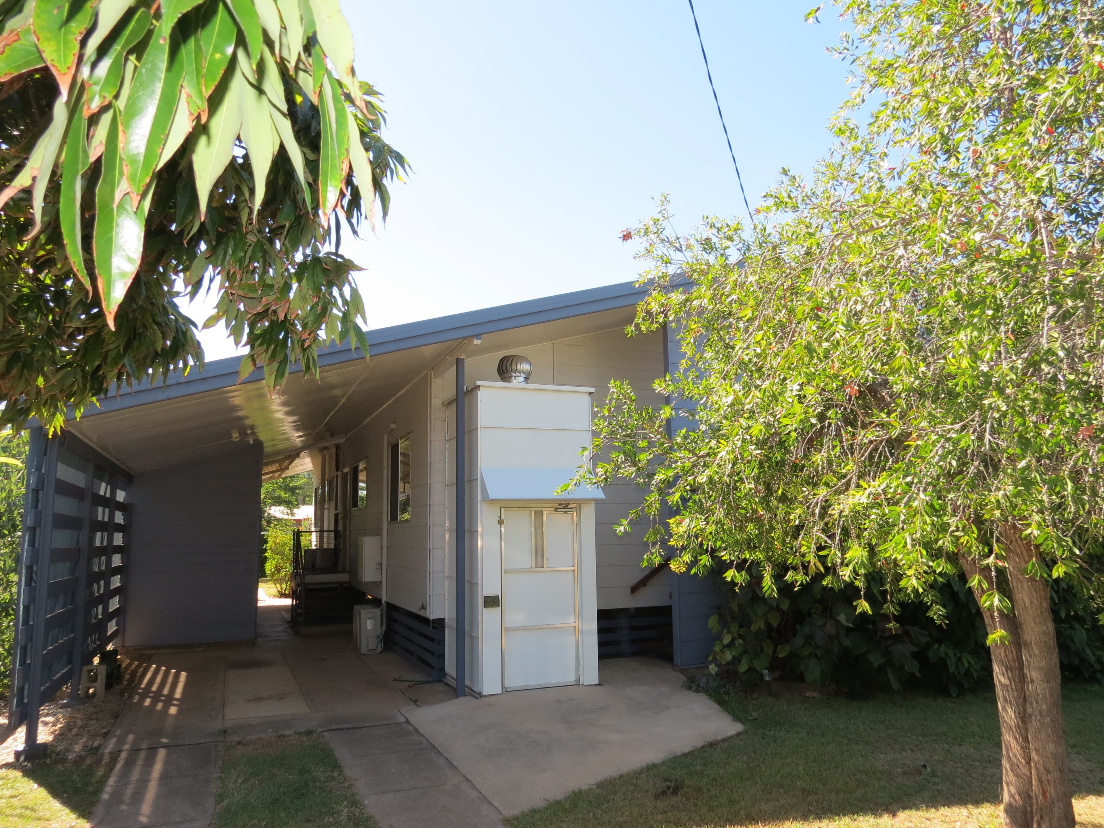 21 Mellish Crescent, Emerald QLD 4720, Emerald - Image 1