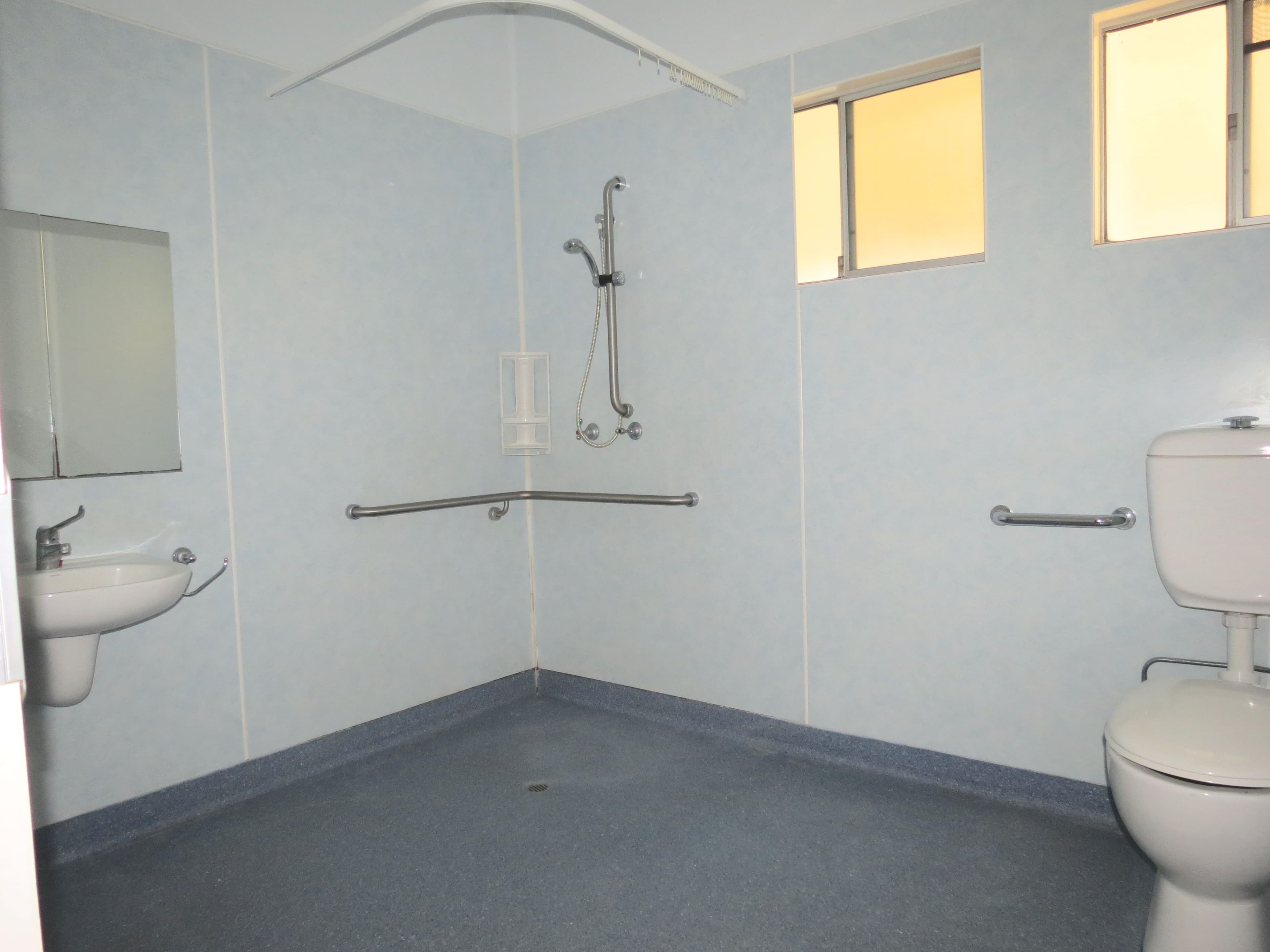 21 Mellish Crescent, Emerald QLD 4720, Emerald - Thumbnail 5