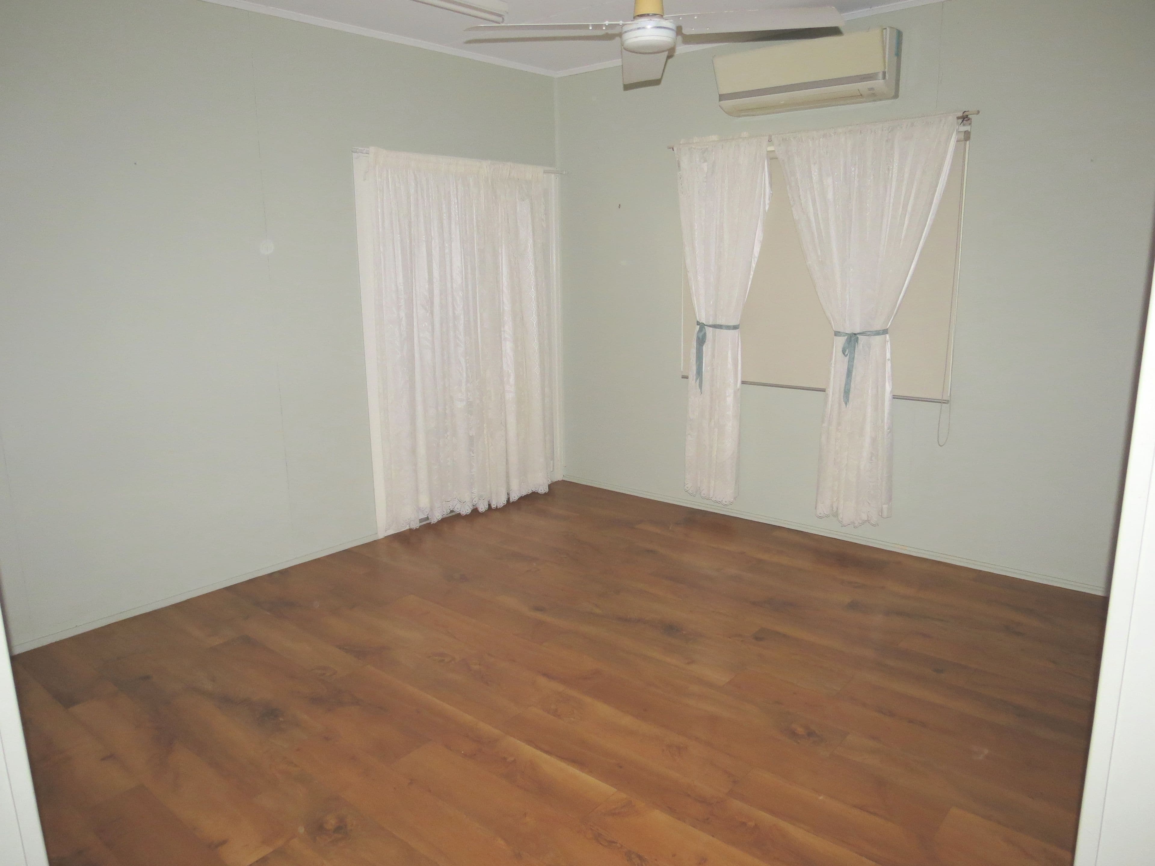 21 Mellish Crescent, Emerald QLD 4720, Emerald - Thumbnail 7
