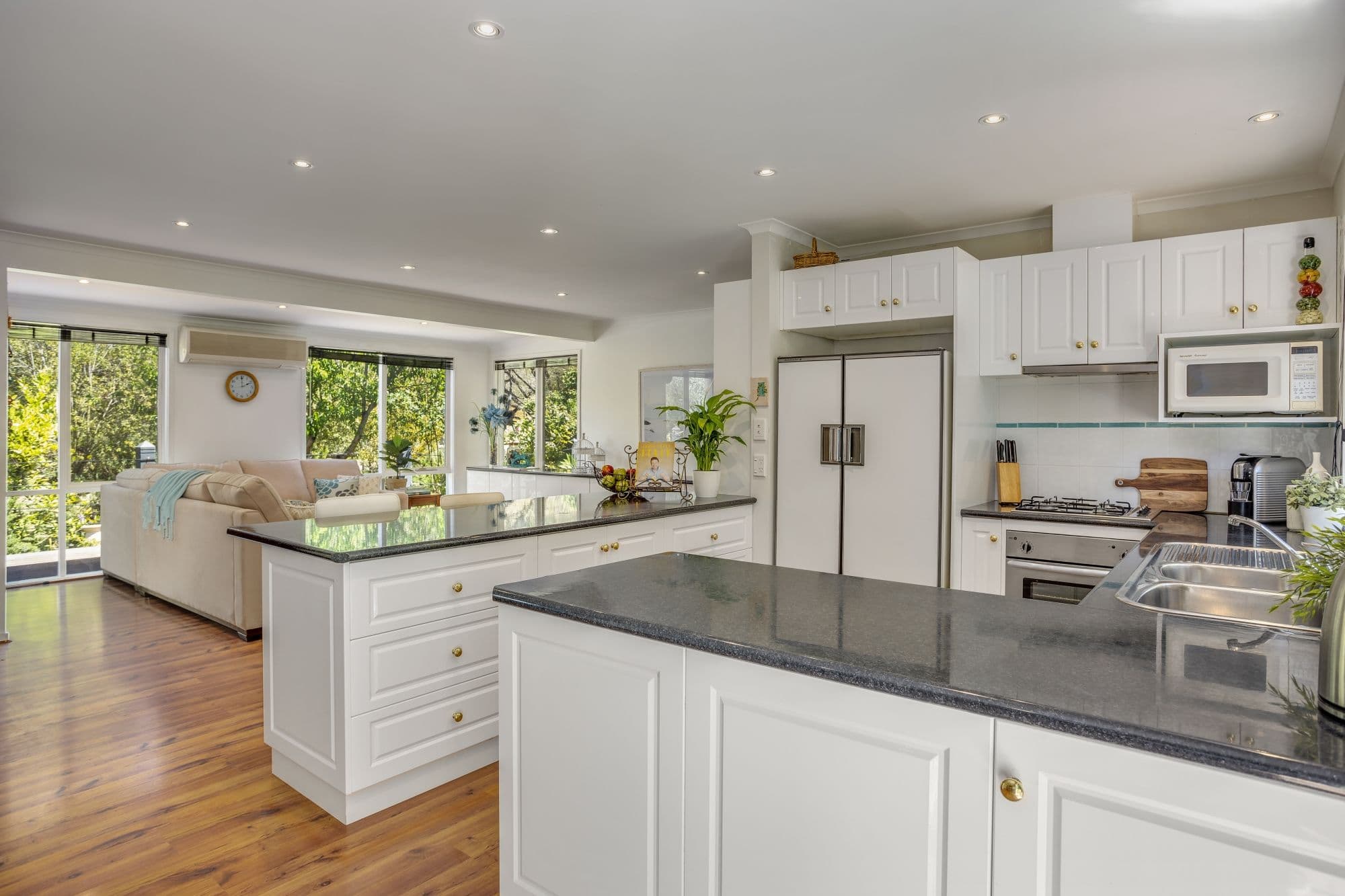 11 Hillcrest Drive, Tootgarook VIC 3941, Tootgarook - Thumbnail 2