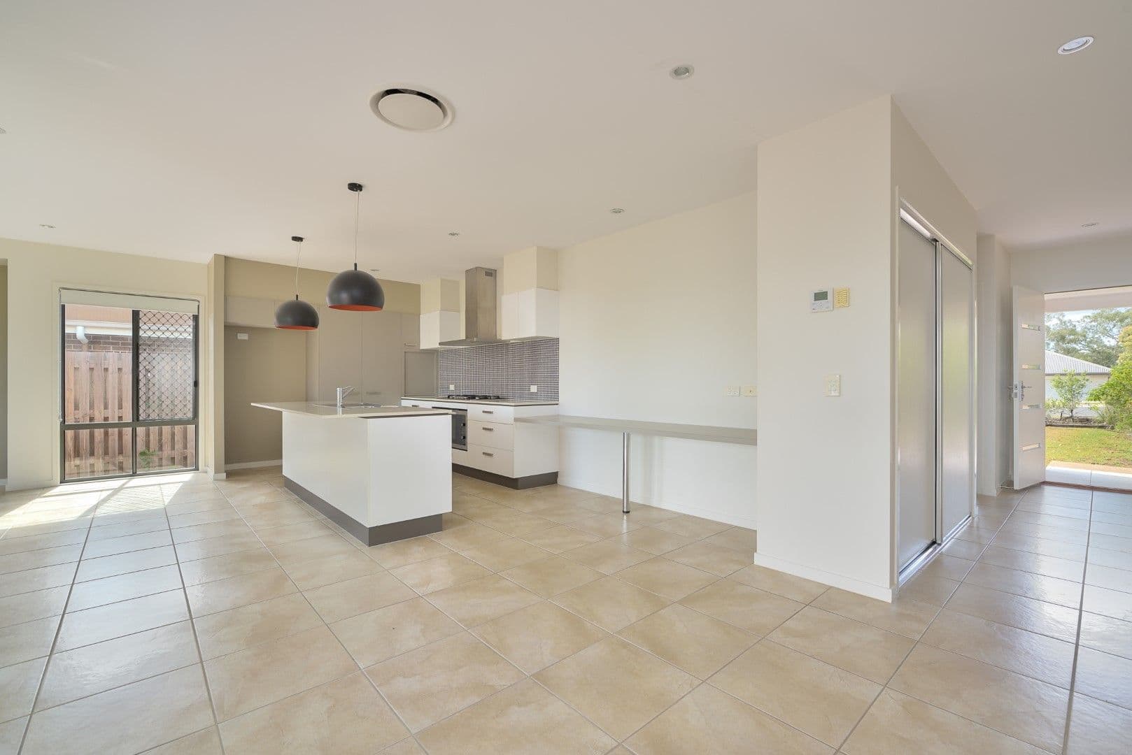 110 Emmadale Drive, New Auckland QLD 4680, New Auckland - Thumbnail 8