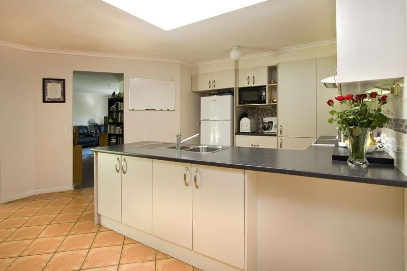 RIVERHILLS QLD 4074, Riverhills - Thumbnail 5