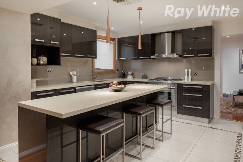 6 Myers Court, Bundoora VIC 3083, Bundoora - Thumbnail 2
