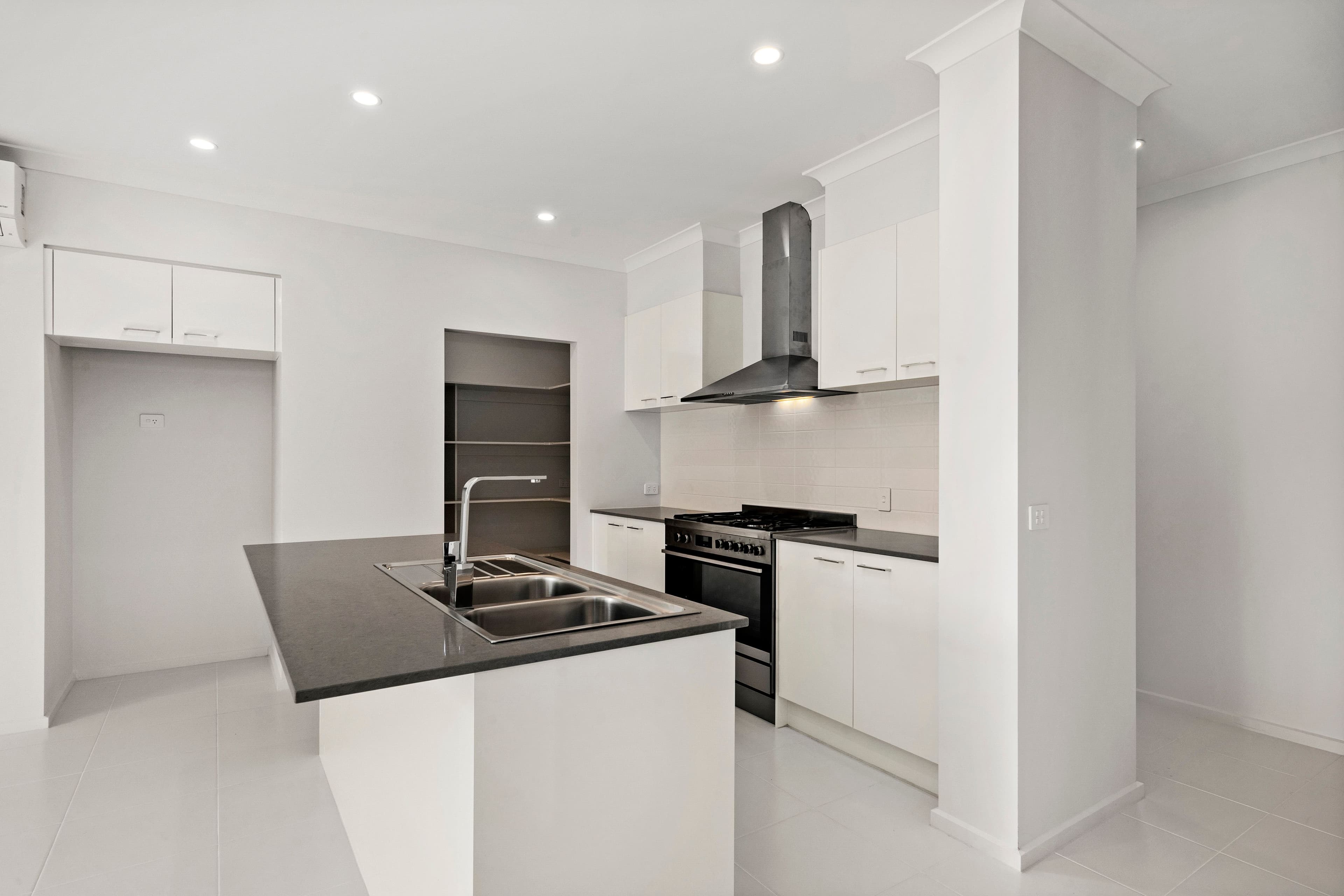 32 Westbrook Street, Chadstone VIC 3148, Chadstone - Thumbnail 3