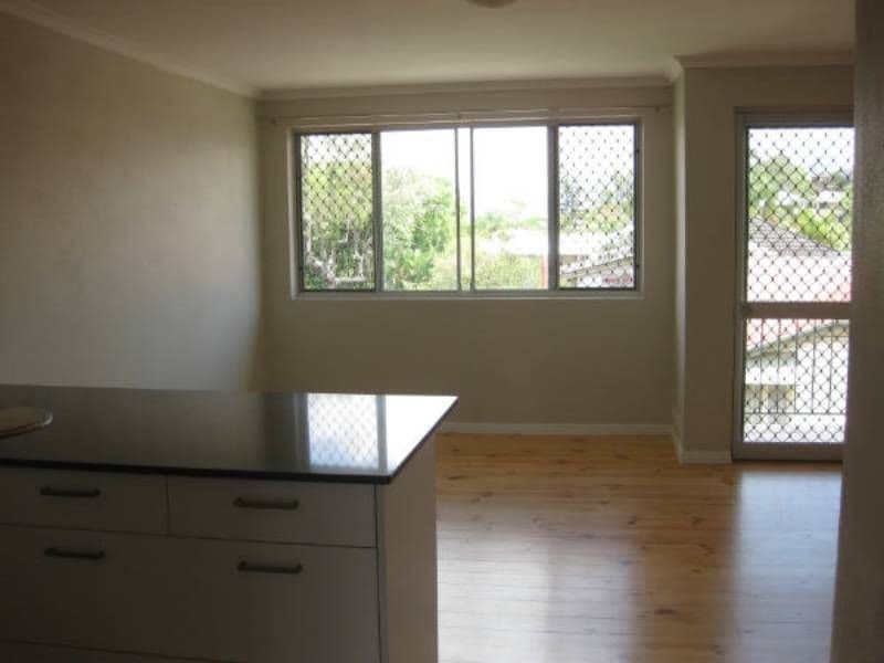 35 Longfellow Street, NORMAN PARK QLD 4170, Norman Park - Thumbnail 4
