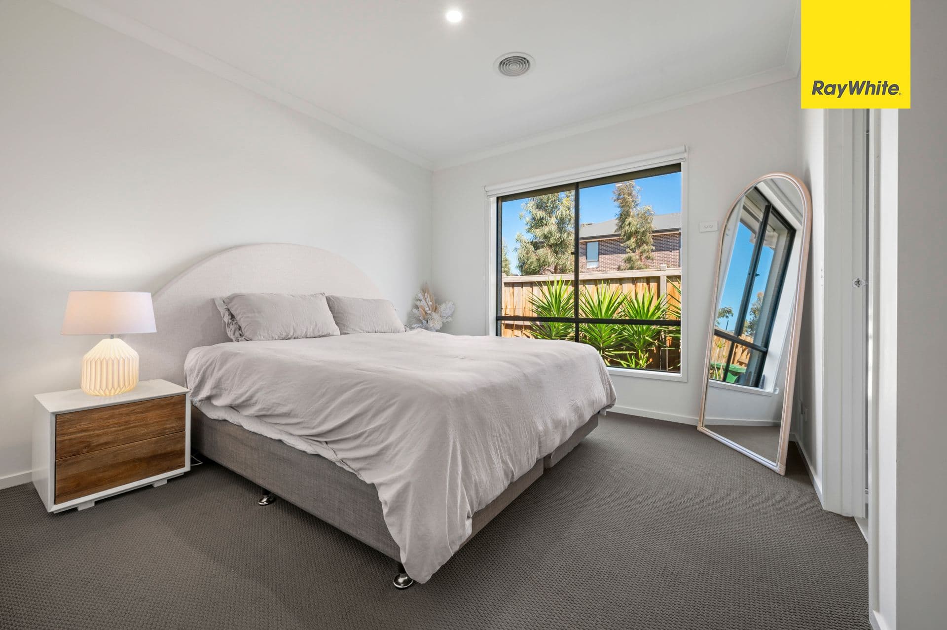 7 Stockport Crescent, THORNHILL PARK VIC 3335, Thornhill Park - Thumbnail 2