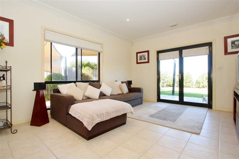 6 Forrest Place, TAYLORS LAKES VIC 3038, Taylors Lakes - Thumbnail 6