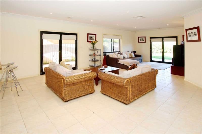 6 Forrest Place, TAYLORS LAKES VIC 3038, Taylors Lakes - Thumbnail 8