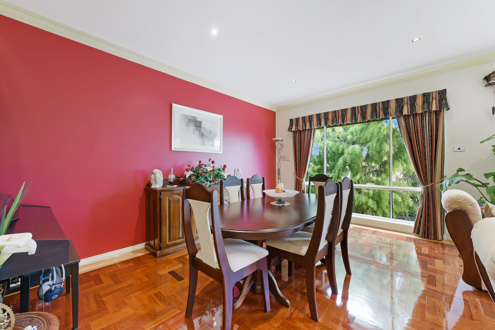 6 Renwarl Close, Berwick VIC 3806, Berwick - Thumbnail 2