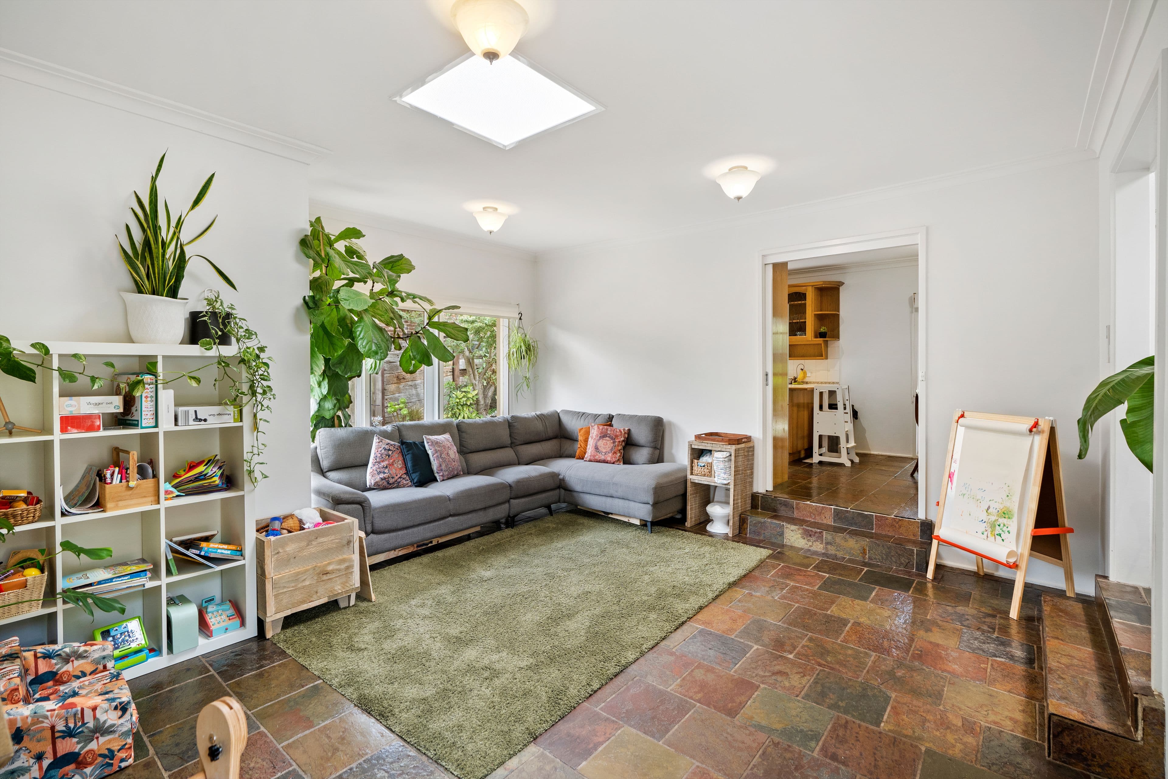 2 Litchfield Avenue, Ferntree Gully VIC 3156, Ferntree Gully - Thumbnail 3
