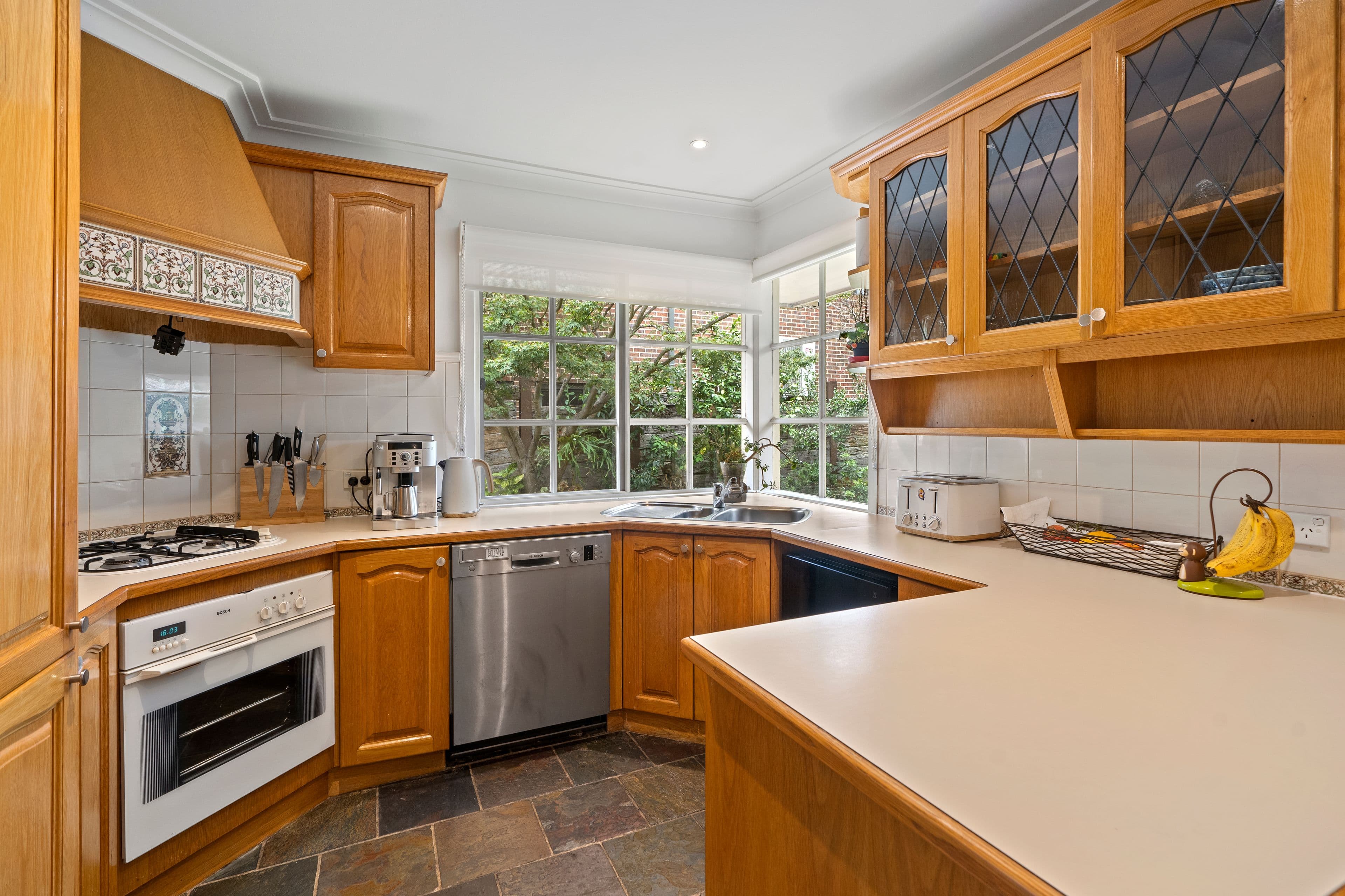 2 Litchfield Avenue, Ferntree Gully VIC 3156, Ferntree Gully - Thumbnail 5