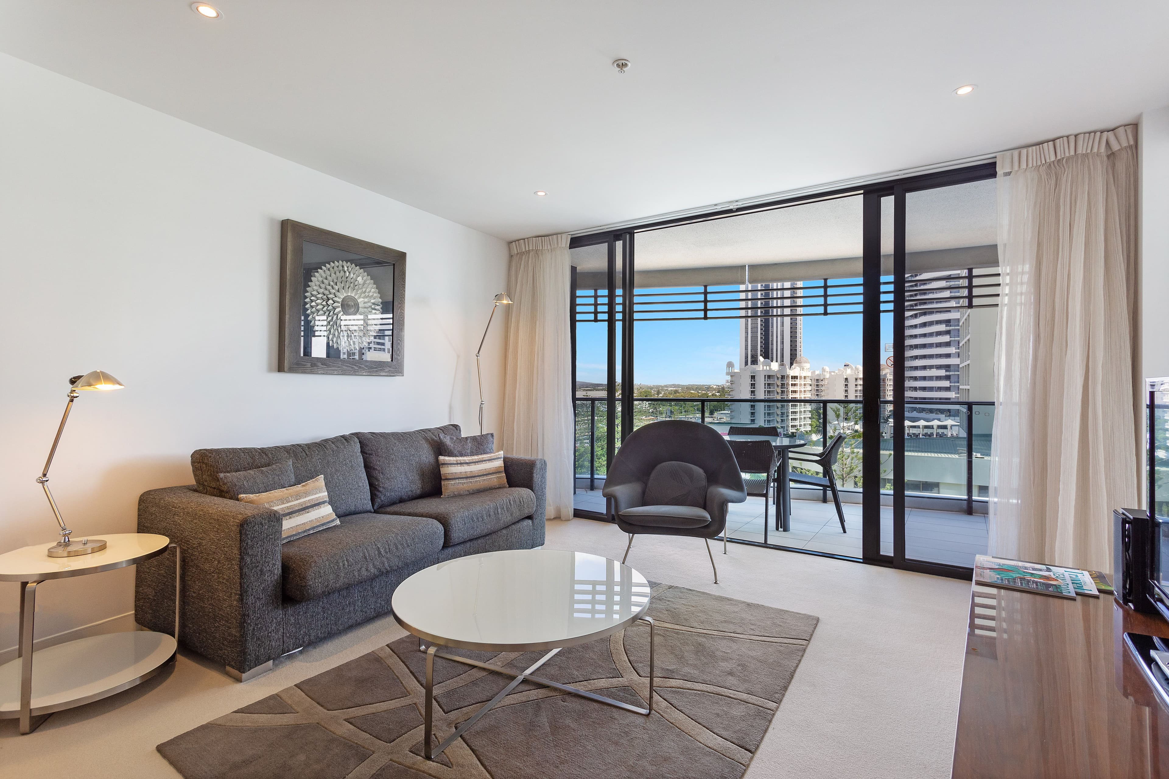 21 Elizabeth Avenue, Broadbeach QLD 4218, Broadbeach - Thumbnail 2