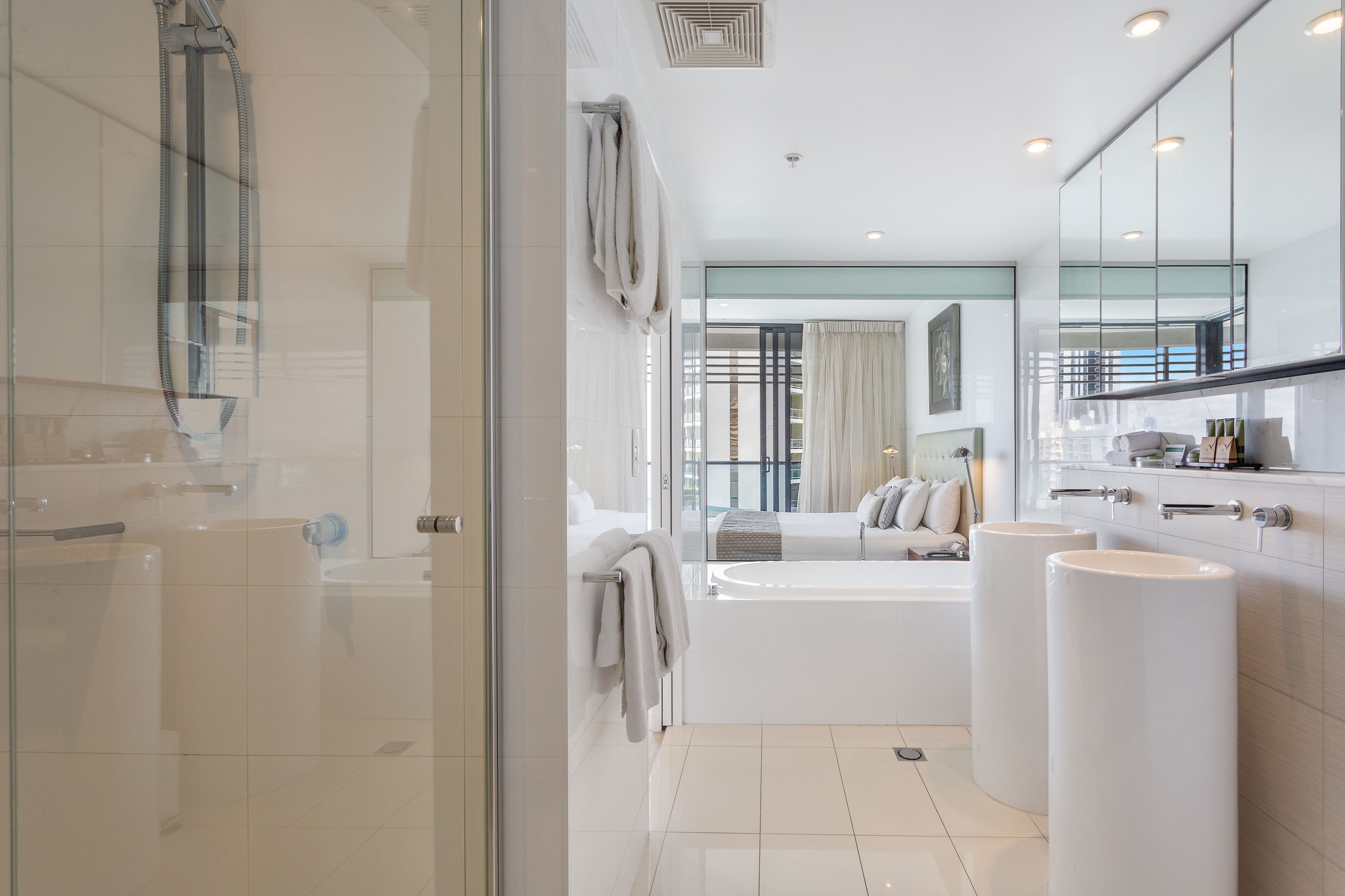 21 Elizabeth Avenue, Broadbeach QLD 4218, Broadbeach - Thumbnail 6