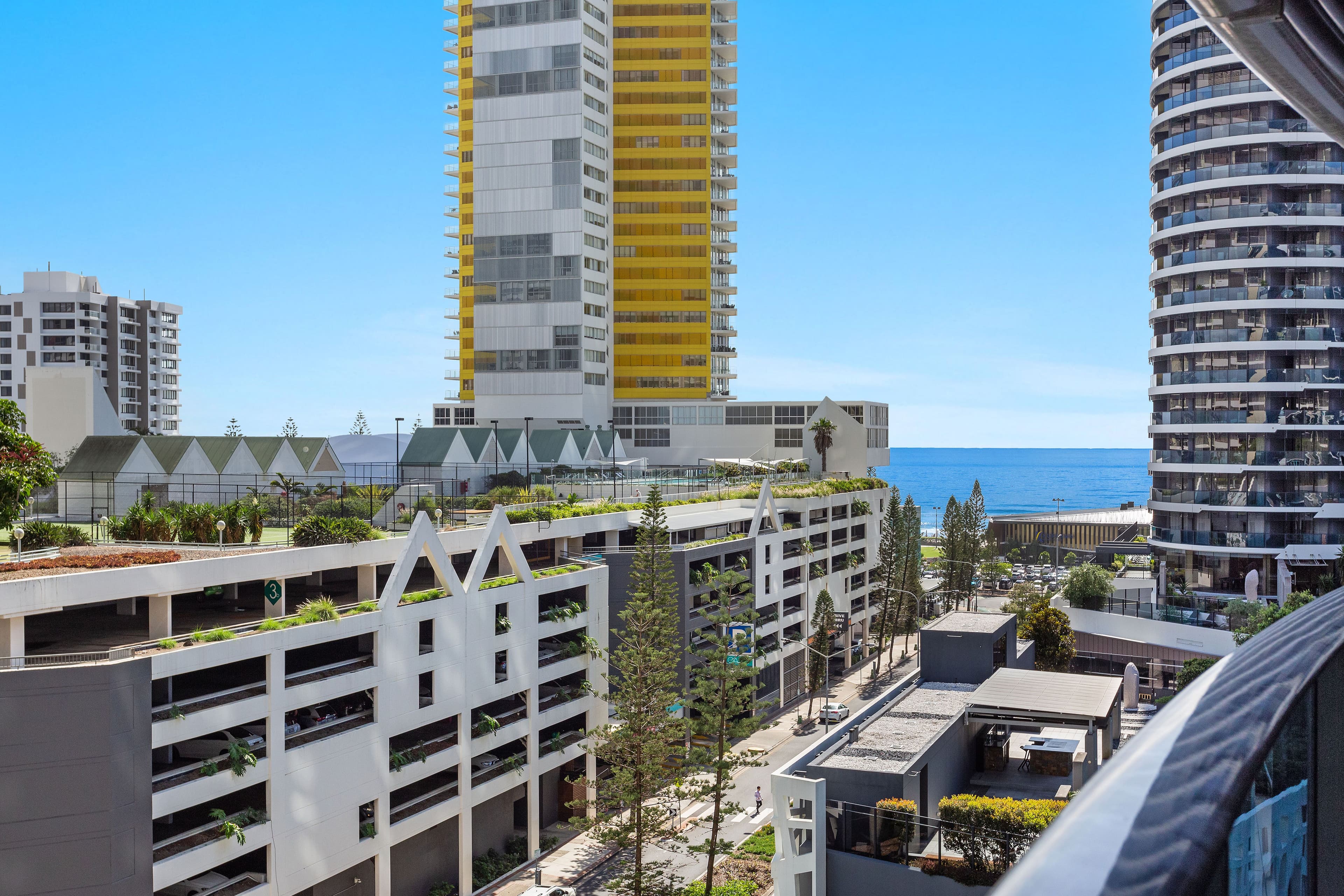 21 Elizabeth Avenue, Broadbeach QLD 4218, Broadbeach - Thumbnail 8