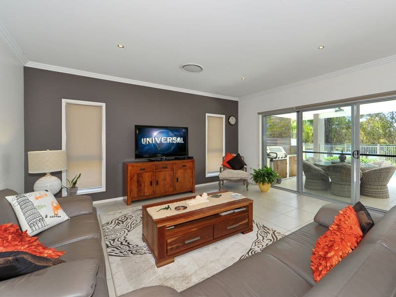 11 Parkview Place, Helensvale QLD 4212, Helensvale - Thumbnail 2