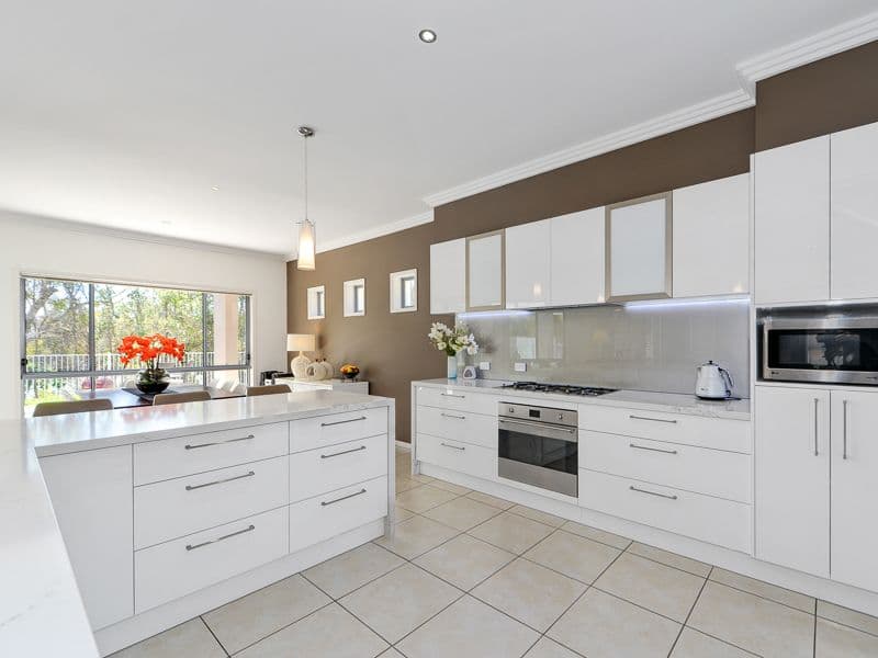 11 Parkview Place, Helensvale QLD 4212, Helensvale - Thumbnail 3